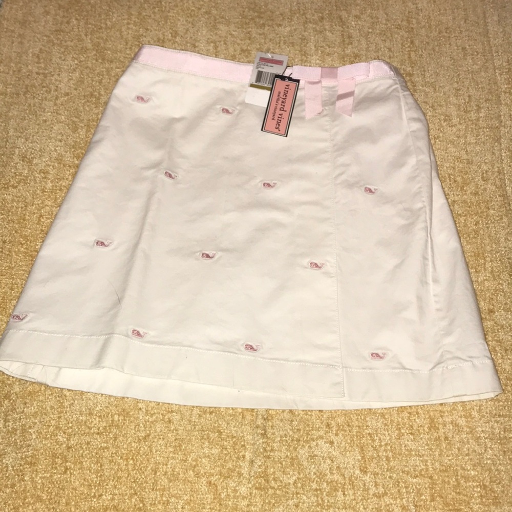 NWT Vineyard vines embroidered pink whale skirt